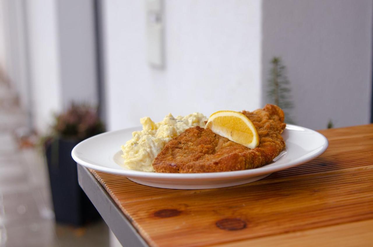 Penzion A Bistro Dilna Тршебонь Экстерьер фото